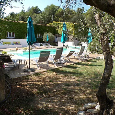 Bed & Breakfast D'hotes & Le Relais De La Cavayere