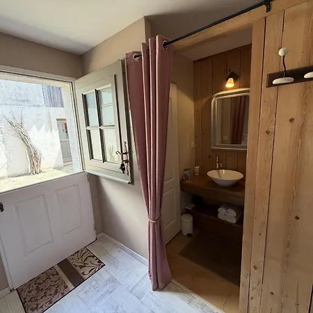 ベッド・アンド・ブレックファスト Le Relais De La Cavayere