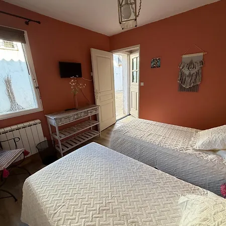 Le Relais De La Cavayere - D'hôtes Avec Spa&sauna - Parking Privé Ferme Alojamento de Acomodação e Pequeno-almoço 4*